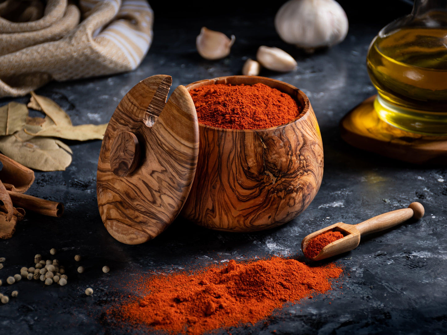 Pot à Épices en Bois d'Olivier avec Couvercle et Cuillère