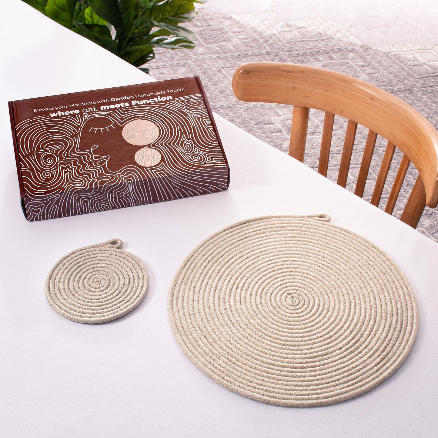 Set de Table Beige Multi-Usage 32cm - Décoratif, Protecteur, Élégant et Durable