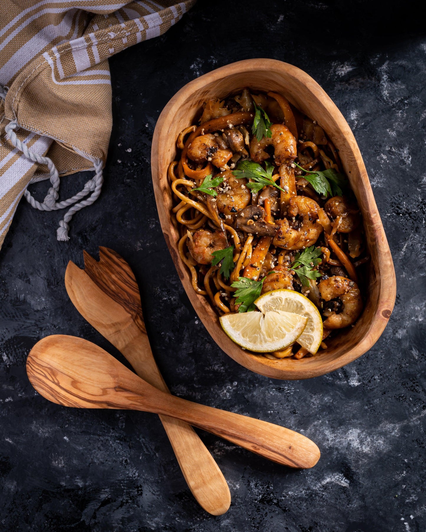 Bol Ovale Rustique en Bois d'Olivier avec Couverts à Salade